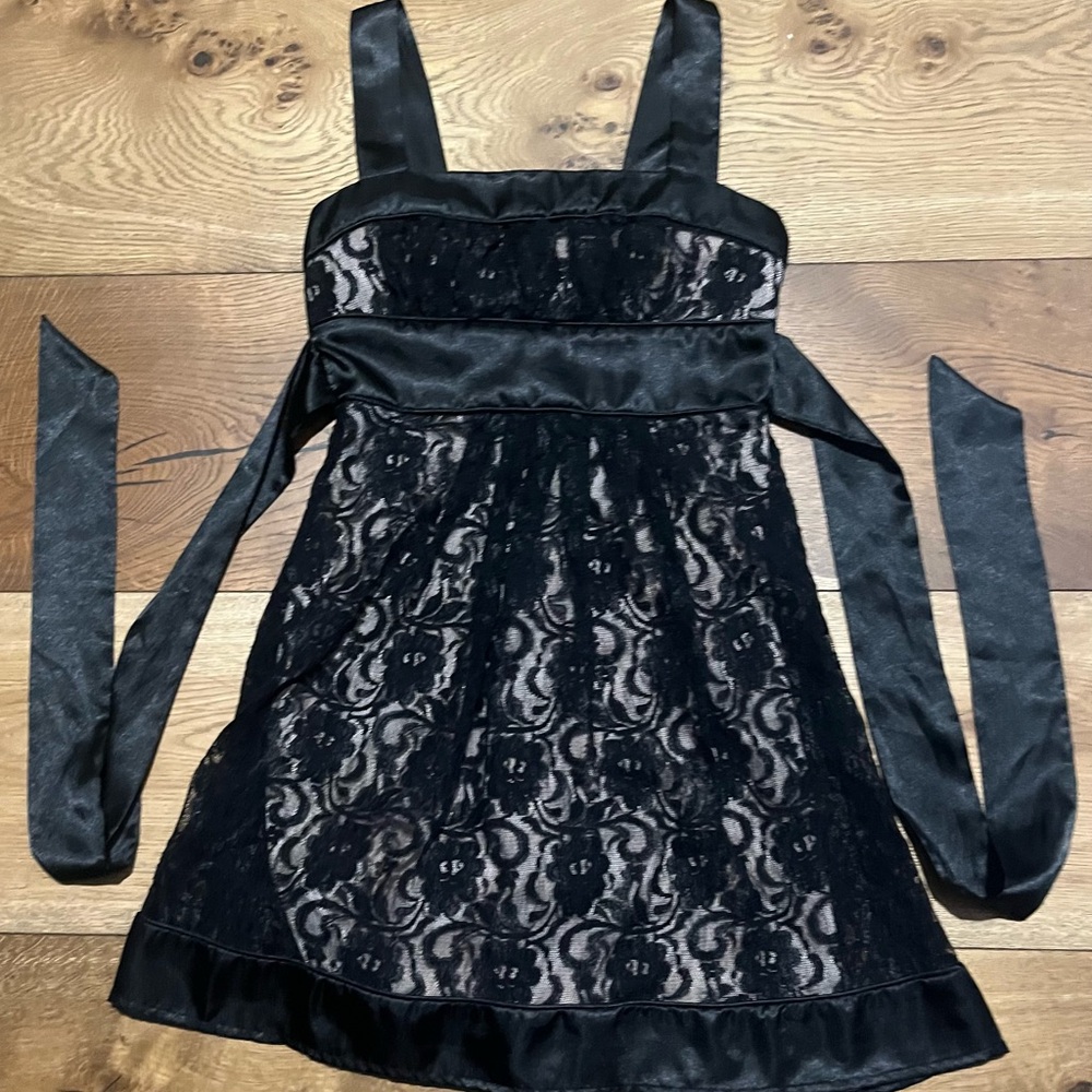 Elegant Black Lace Dress